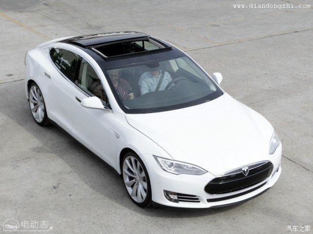 特斯拉Model S（白色）