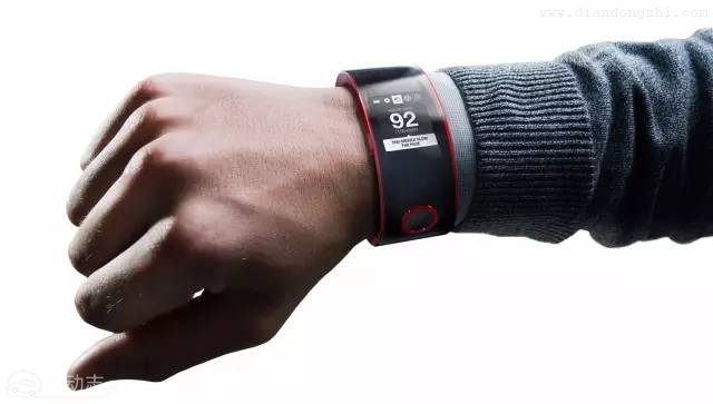 日产Nismo智能手表，可以检测驾驶员心率