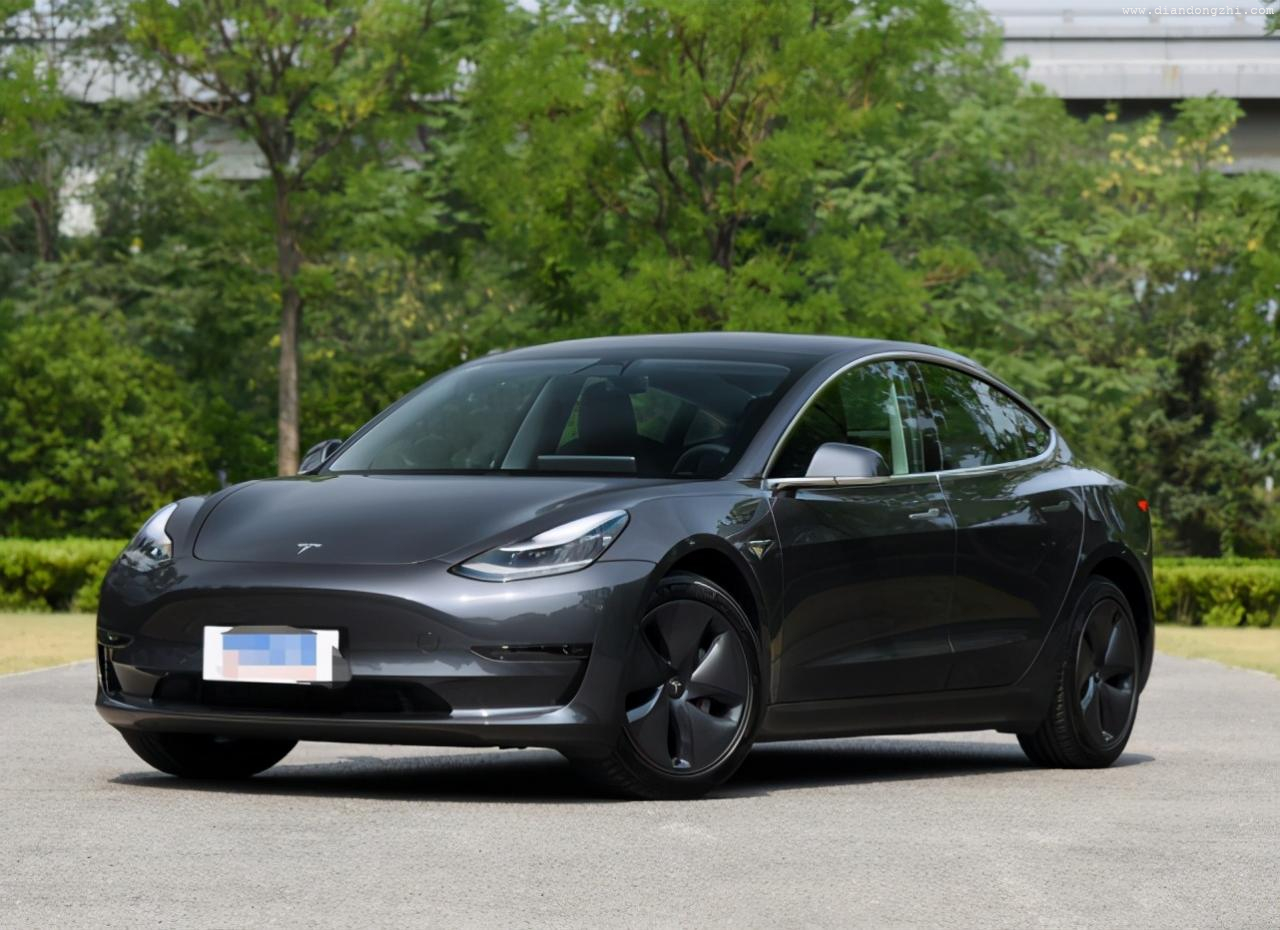 2020款Model 3终于上市了，长近4米7，内饰精致大气，破百3.4秒