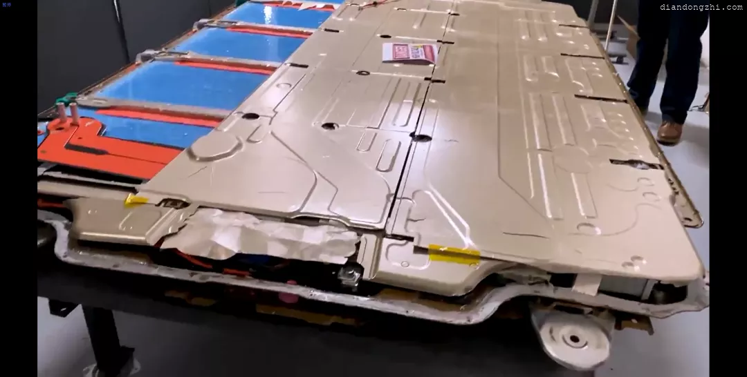 Model S Plaid 藏在电池里的秘密