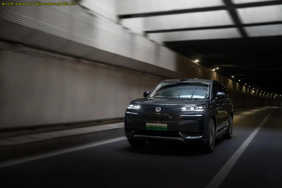 完胜理想L9？试驾腾势N9：气场相当强大！ - Image 4