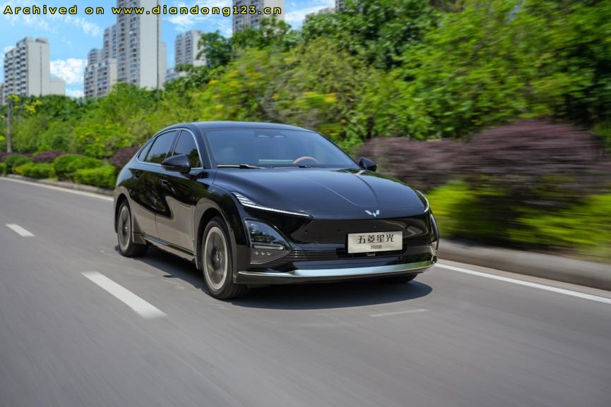不到8万开走中型轿车！2025款五菱星光来了 - Image 11
