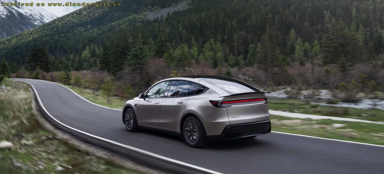 特斯拉发布六座版的豪华SUV“Model Y L”，售价33.9万元起！