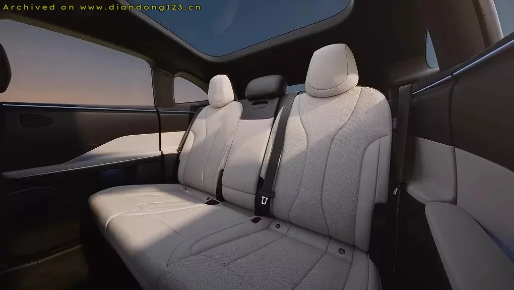 Tensor发布全球首款L4级自动驾驶汽车，由越南VinFast公司生产 - Image 9