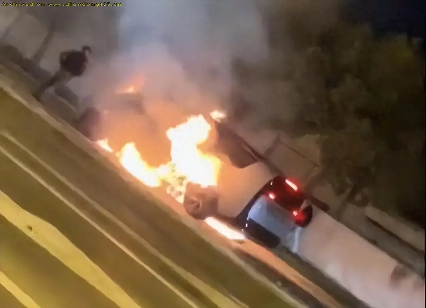 理想MEGA的这一烧,让整个行业的风向变了!