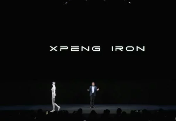 小鹏发布首款女性机器人IRON 拟人设计配全固态电池 - Image 2