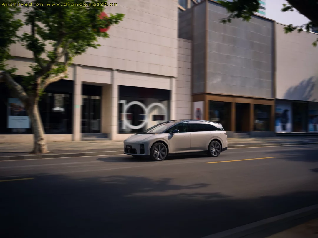 理想汽车Q3业绩下滑 背后转型与AI赌局 - Image 6