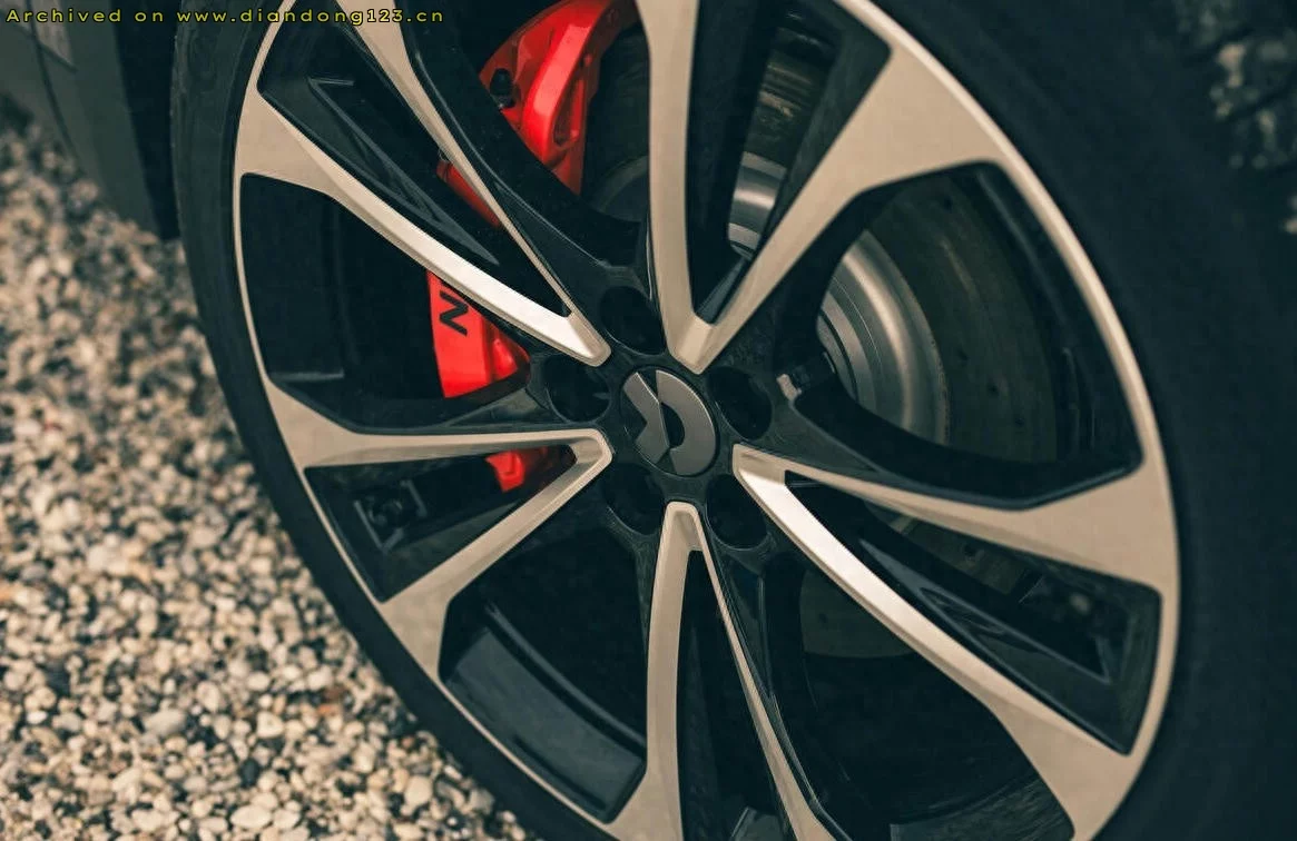 蔚来轴上制动专利解析：优势与挑战 - Image 2