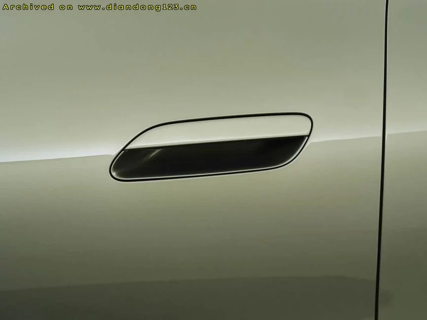 车门把手安全新规与智能配置争议 - Image 3