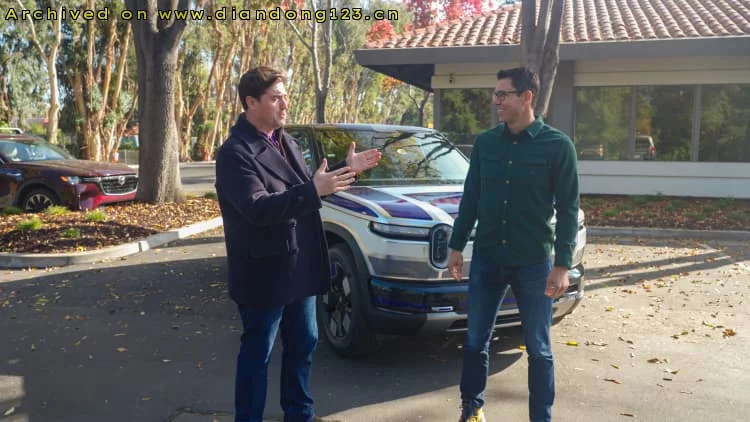 Rivian发布R2 SUV 入门款提前至明夏交付 - Image 3