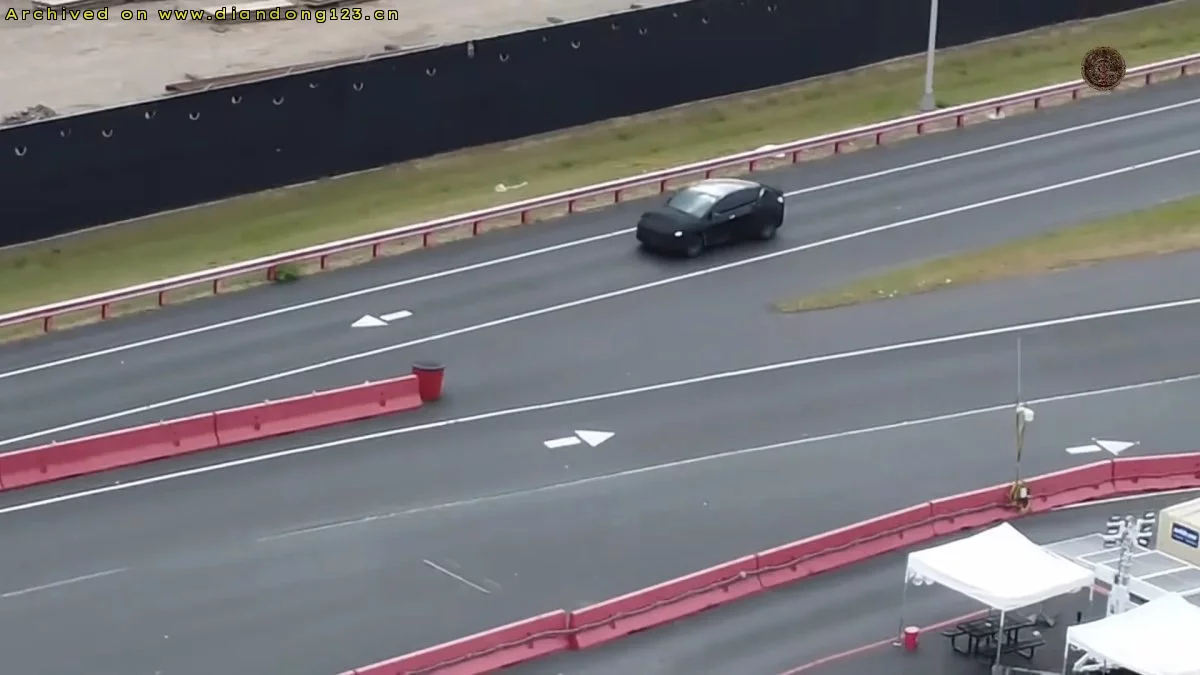 特斯拉 Model Y L 在弗里蒙特测试 美版发售在即 - Image 3