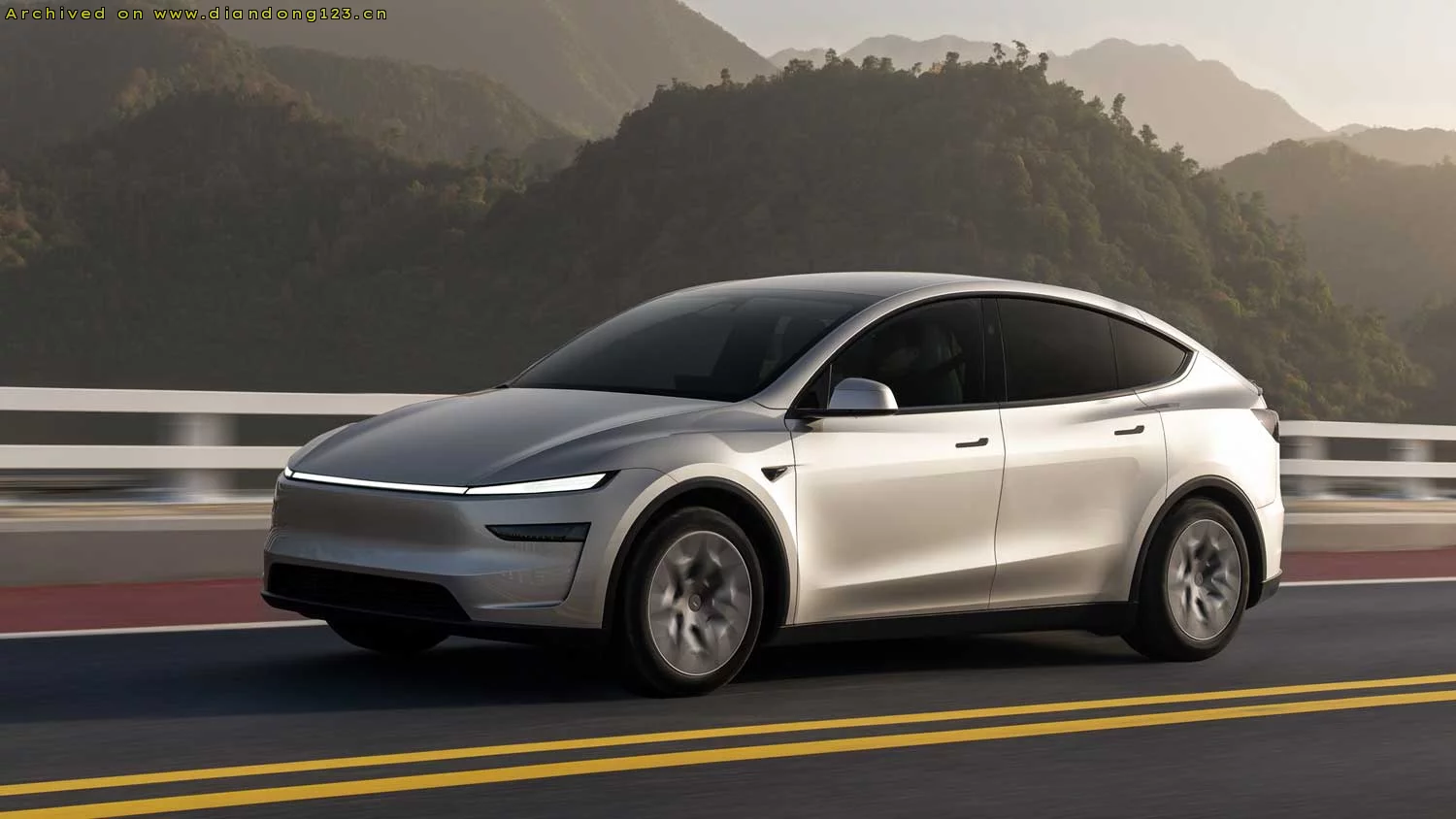 特斯拉 Model Y L 美国上市 六座加长版售 61990 美元