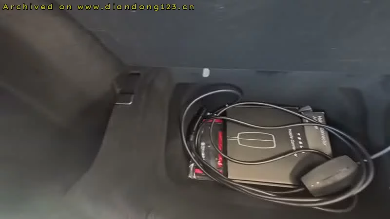 细看一下“北美版”特斯拉Model Y L - Image 3