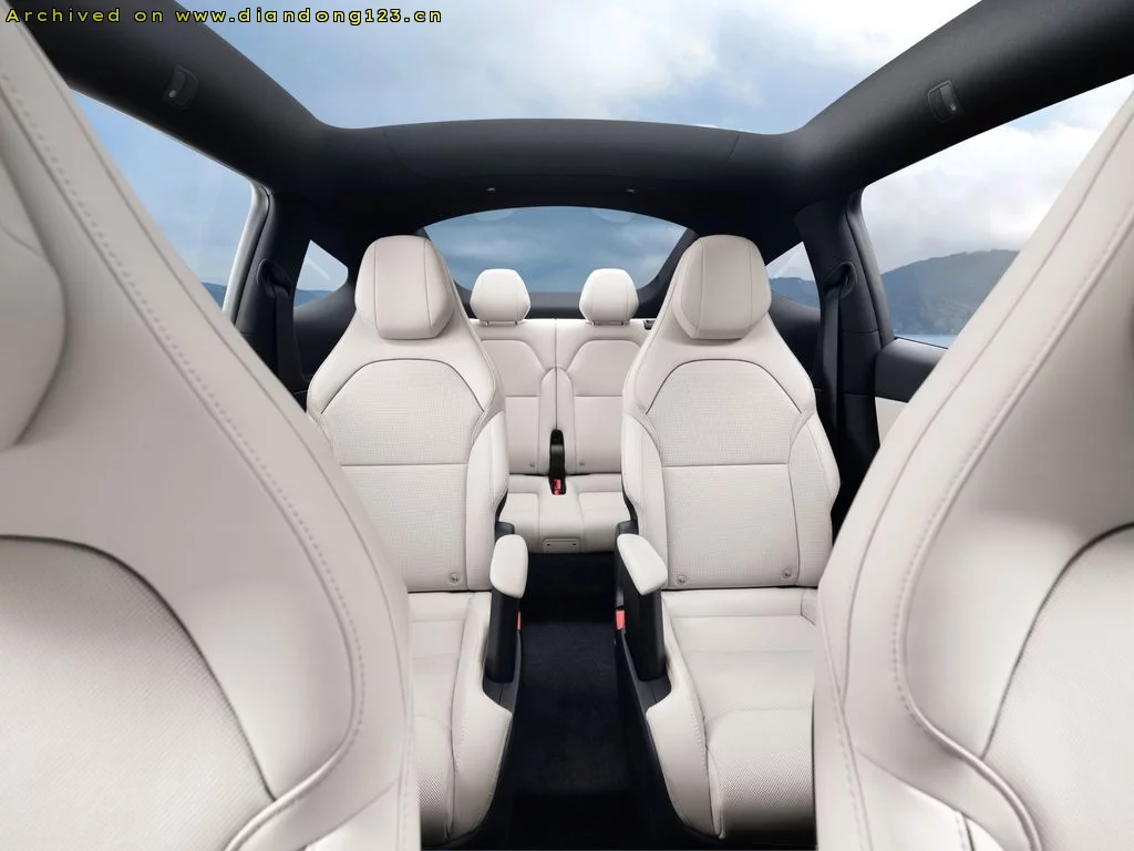 特斯拉Model Y L（长轴距版）在美国上市 售价61990美元 - Image 3