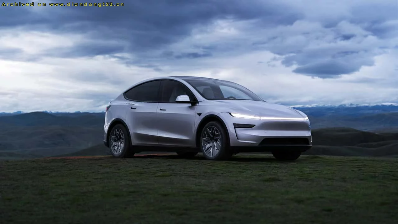 特斯拉Model Y L（长轴距版）在美国上市 售价61990美元