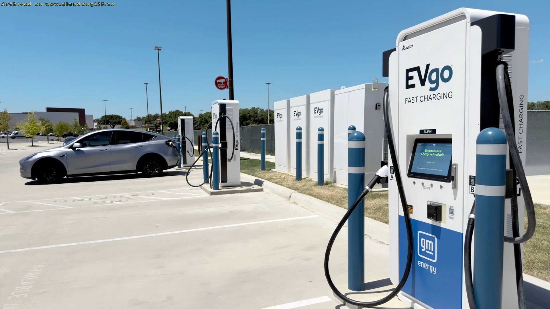 PowerUp America首站落地肯塔基 规划百座充电站并引入特斯拉V4超充 - Image 4