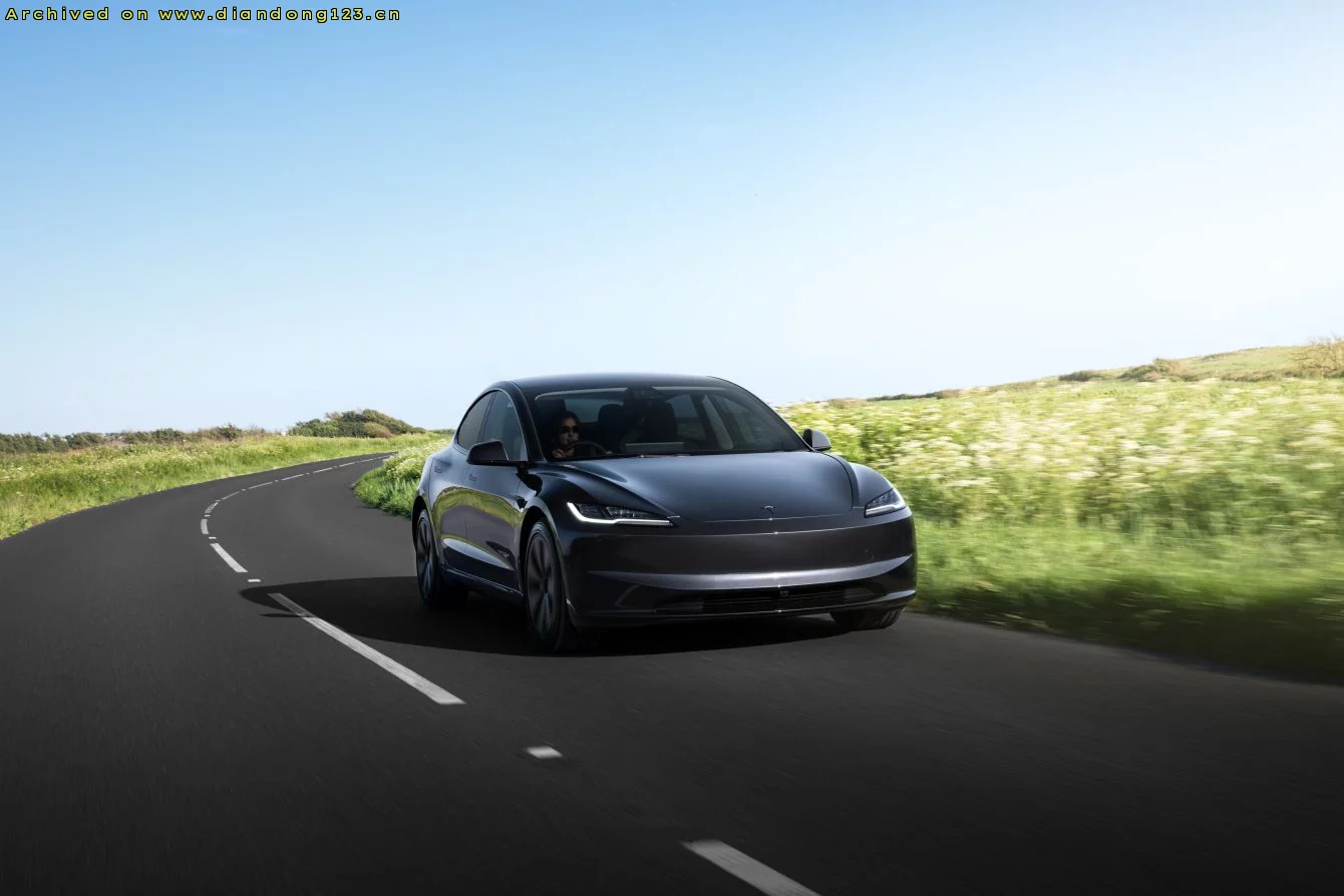 特斯拉密集发布新动向 Robotaxi细节曝光 Model 3欧洲增程 - Image 3