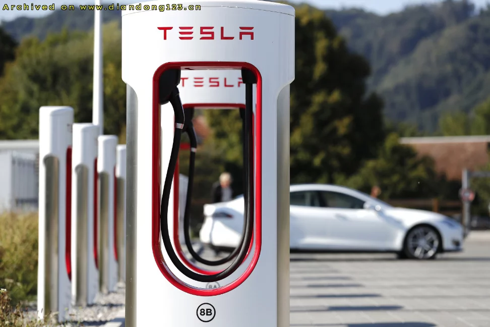 特斯拉密集发布新动向 Robotaxi细节曝光 Model 3欧洲增程 - Image 8