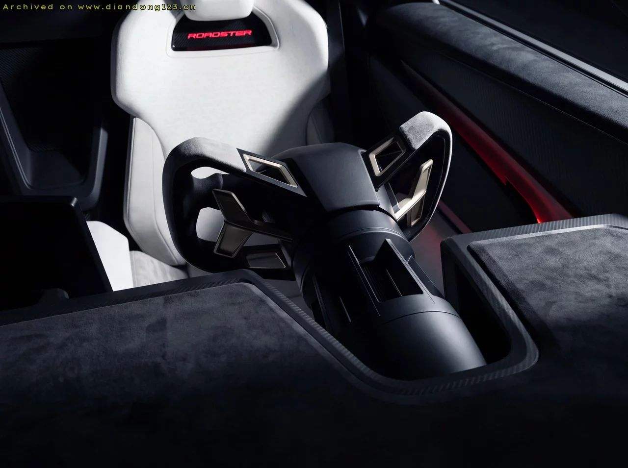 特斯拉发布搭载 SpaceX 推进器新款 Roadster - Image 1
