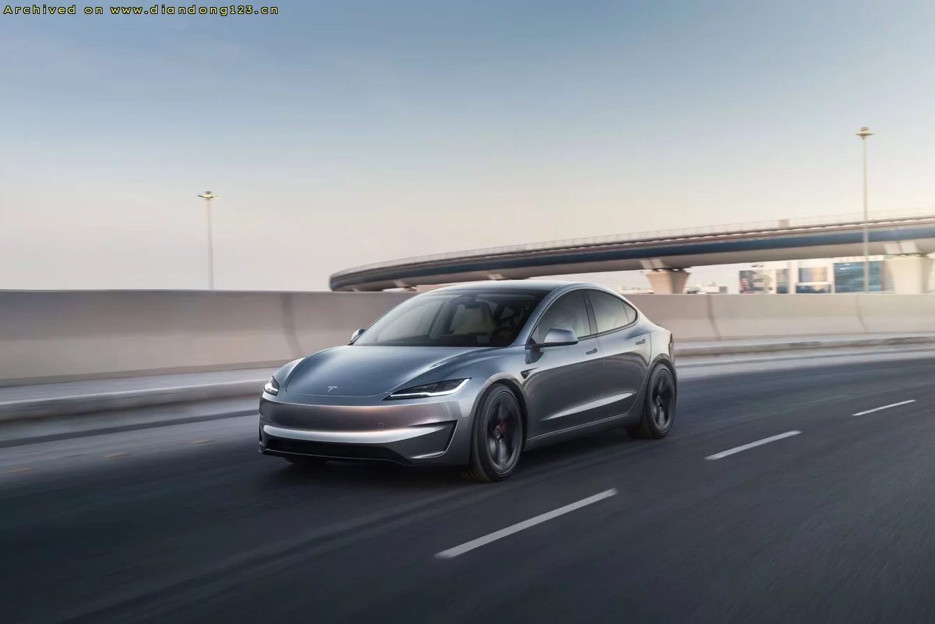 特斯拉加拿大暂停 Model 3 订单 政府回应配额仍剩三万多个 - Image 1